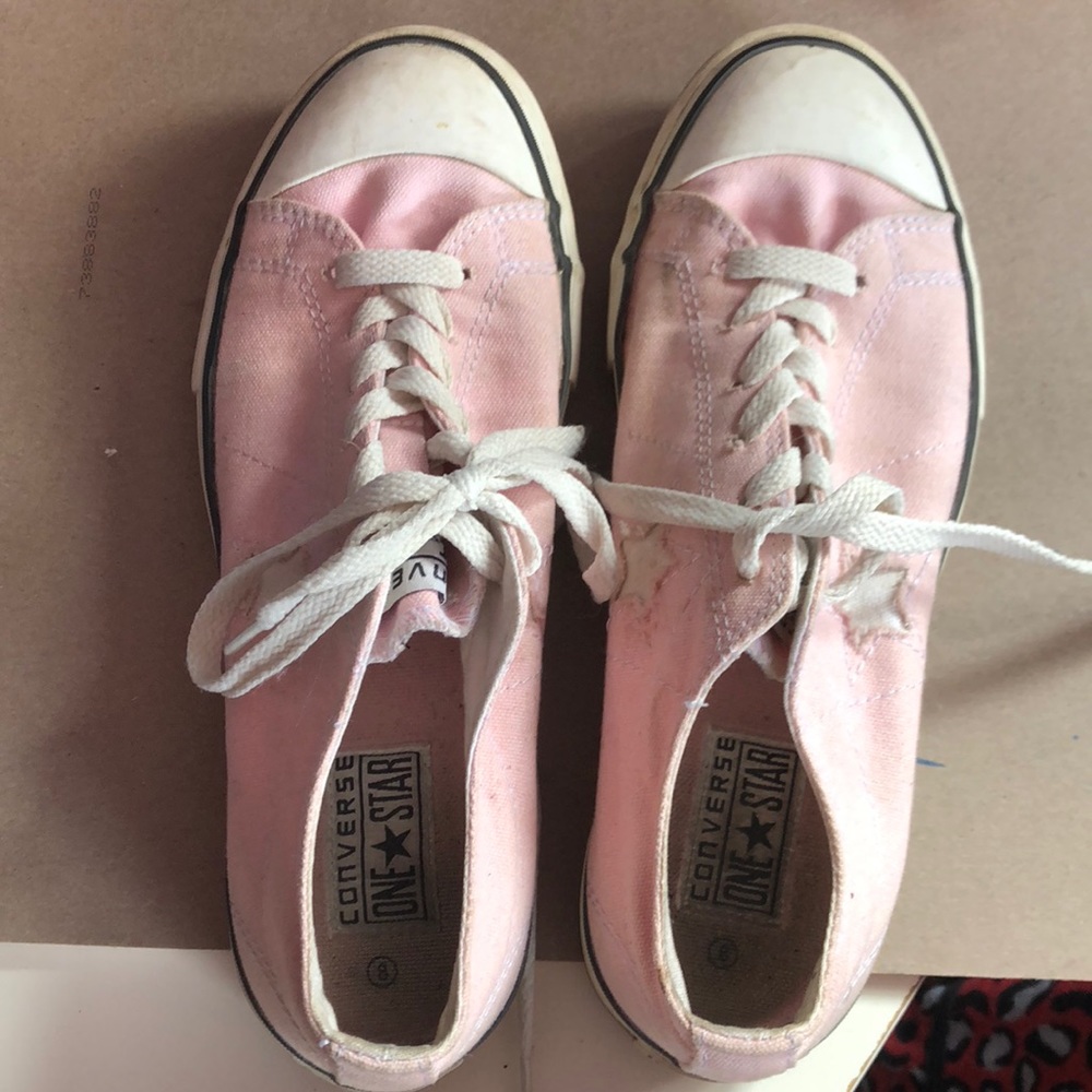 One star pink converse 💘💘